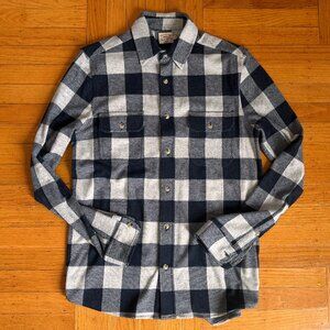 Faherty Legend Sweater Shirt Navy Blue Buffalo‎ Plaid Soft Flannel Mens Size S